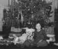 LoisXmas1947.JPG (21233 bytes)